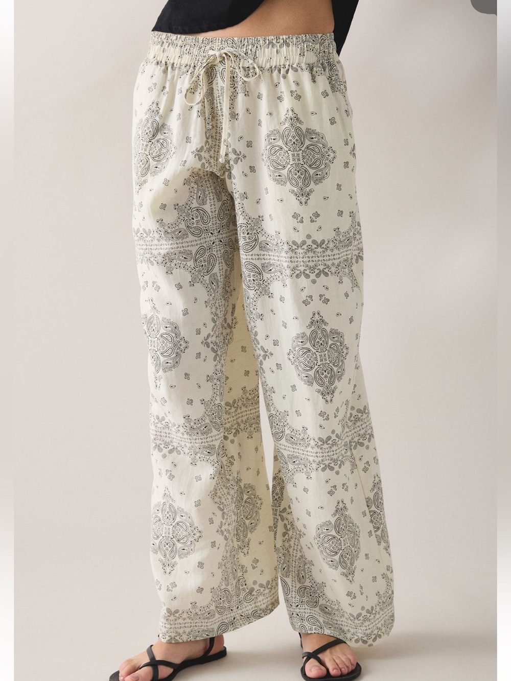 URBAN OUTFITTERS KIMCHI BLUE MAURA BANDANA PRINT PULL ON PANTS SIZES S-XL NWOT